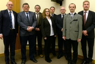 Debreceni professzorok kaptak kitüntetést