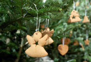 Szeged, Advent, Felsővárosi Szent Miklós Plébánia, mézeskalács, fenyő, fenyődíszítés, betlehem, templom