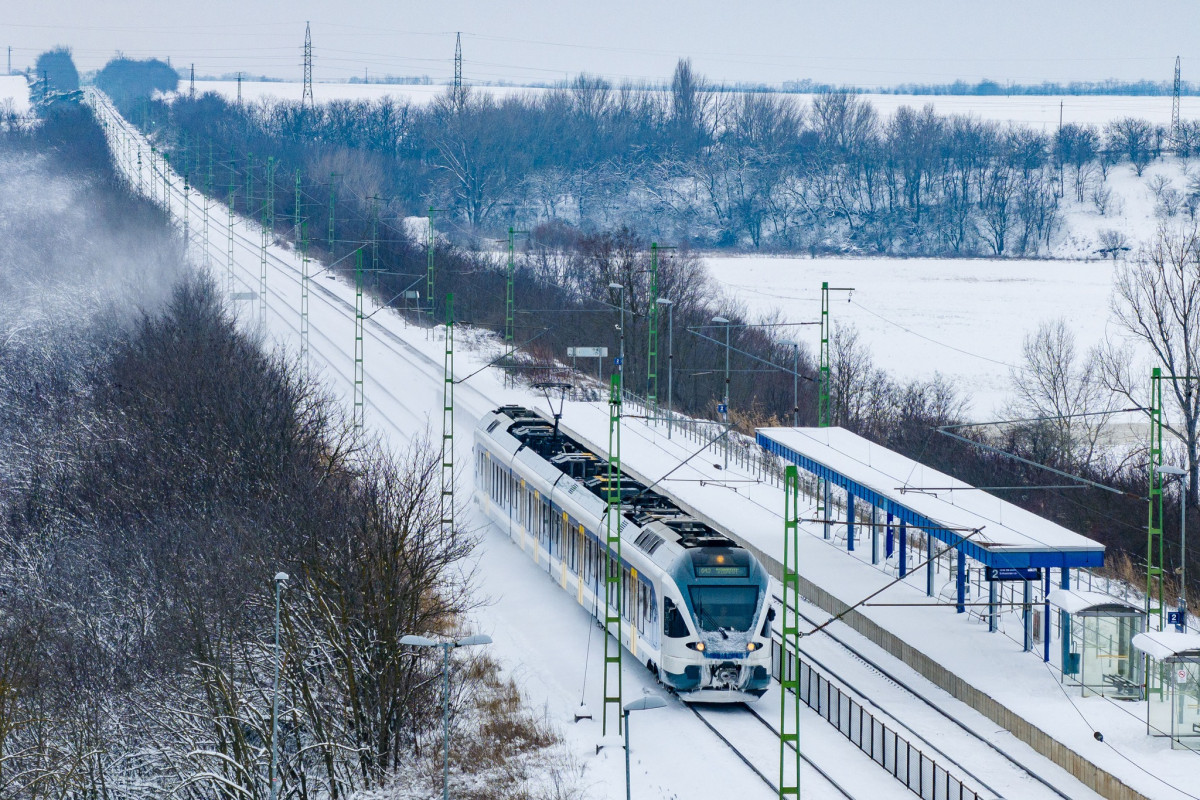 Lázár János: a vasút tartja magát